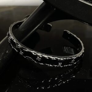 Chic Silver Bracelet with Black Detailing